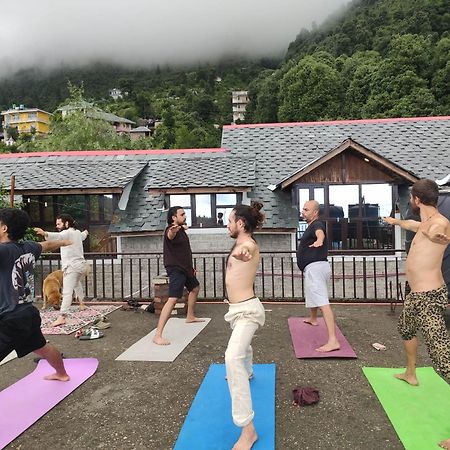 Utopia Hostels Dharamkot Mcleodganj ดารัมซาลา ภายนอก รูปภาพ