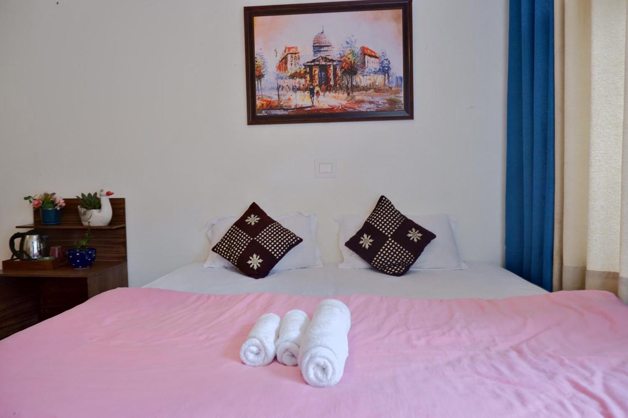Utopia Hostels Dharamkot Mcleodganj ดารัมซาลา ภายนอก รูปภาพ