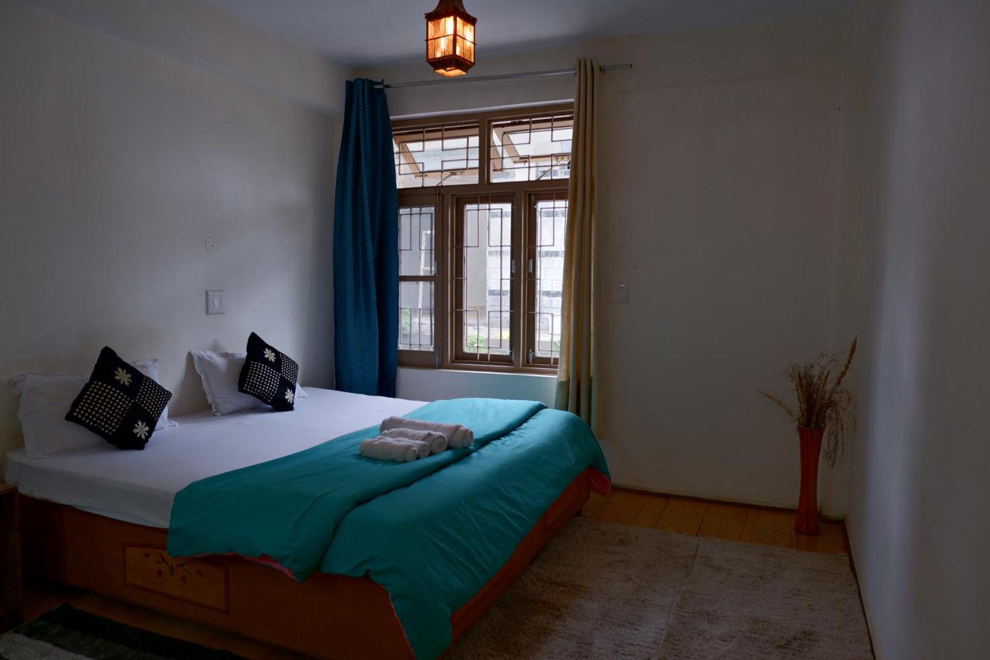 Utopia Hostels Dharamkot Mcleodganj ดารัมซาลา ภายนอก รูปภาพ
