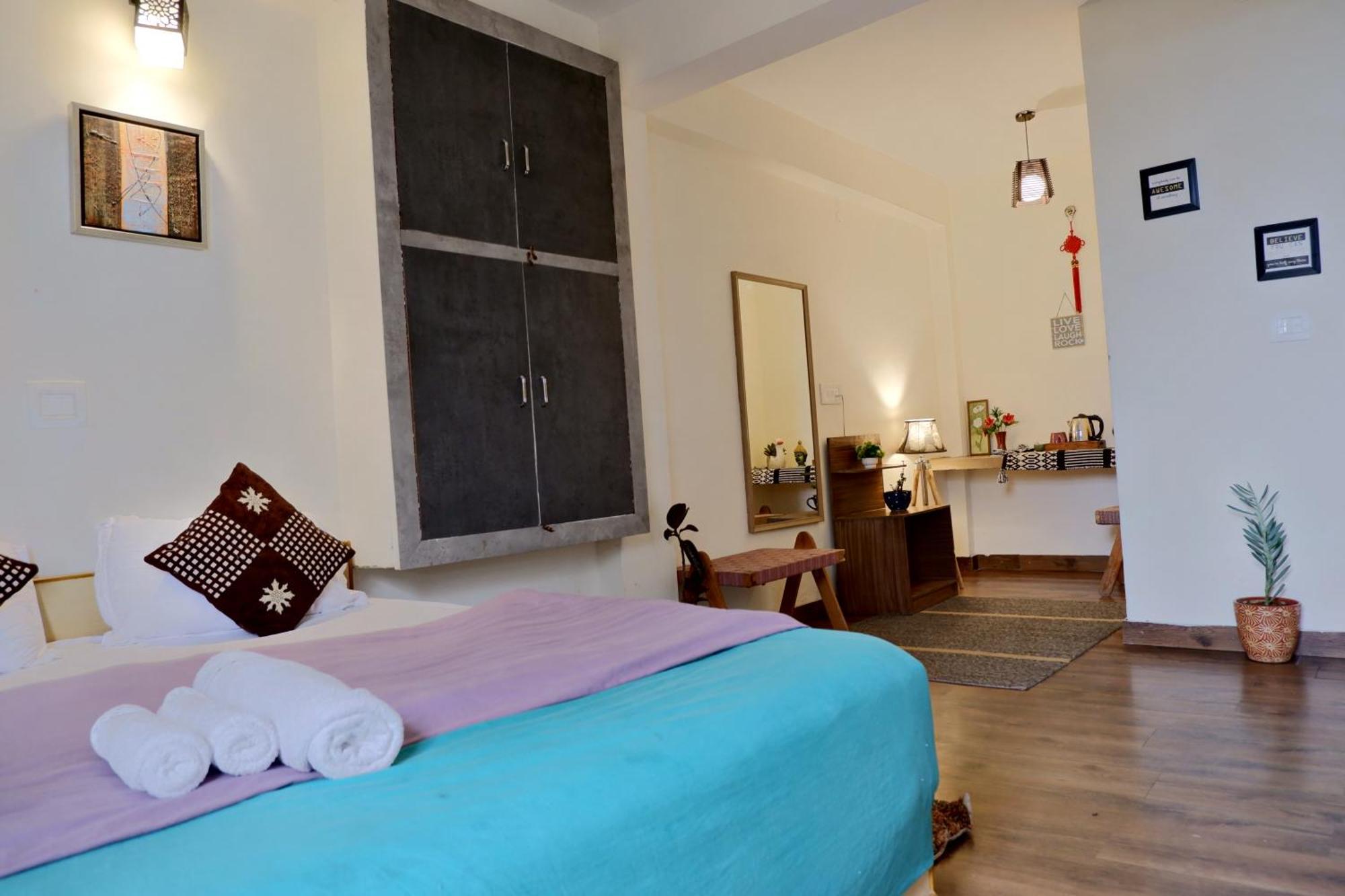 Utopia Hostels Dharamkot Mcleodganj ดารัมซาลา ภายนอก รูปภาพ